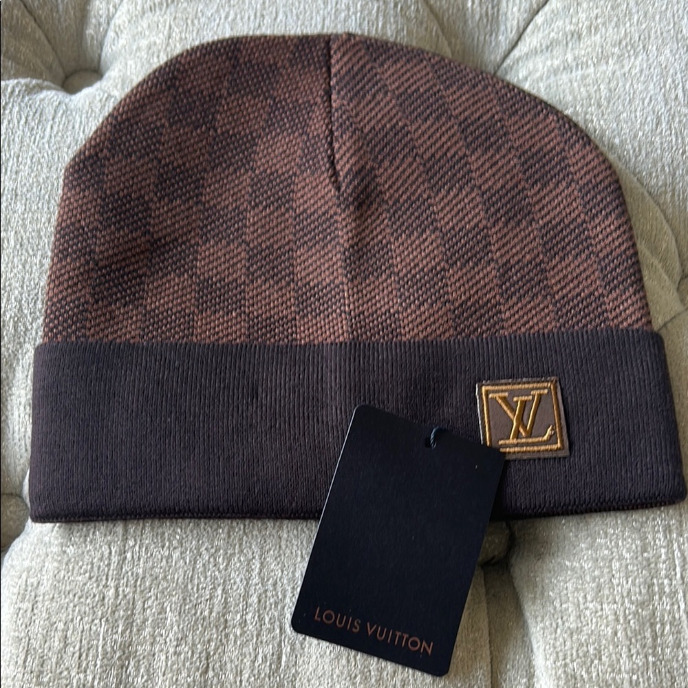 Lv beanie dark brown and light brown checkedโ